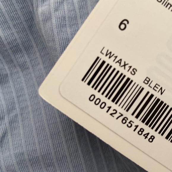 ❤️ Lululemon Ebb to Street Tank in Blue Linen Size 6 NWT - Picture 11 of 13